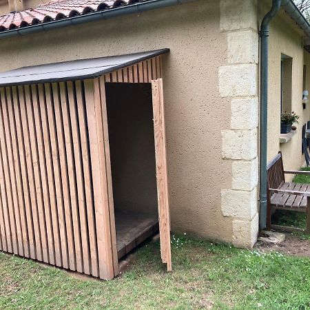 Gite Des Combes Blanches Avec Piscine Frayssinet-le-Gélat Exteriör bild