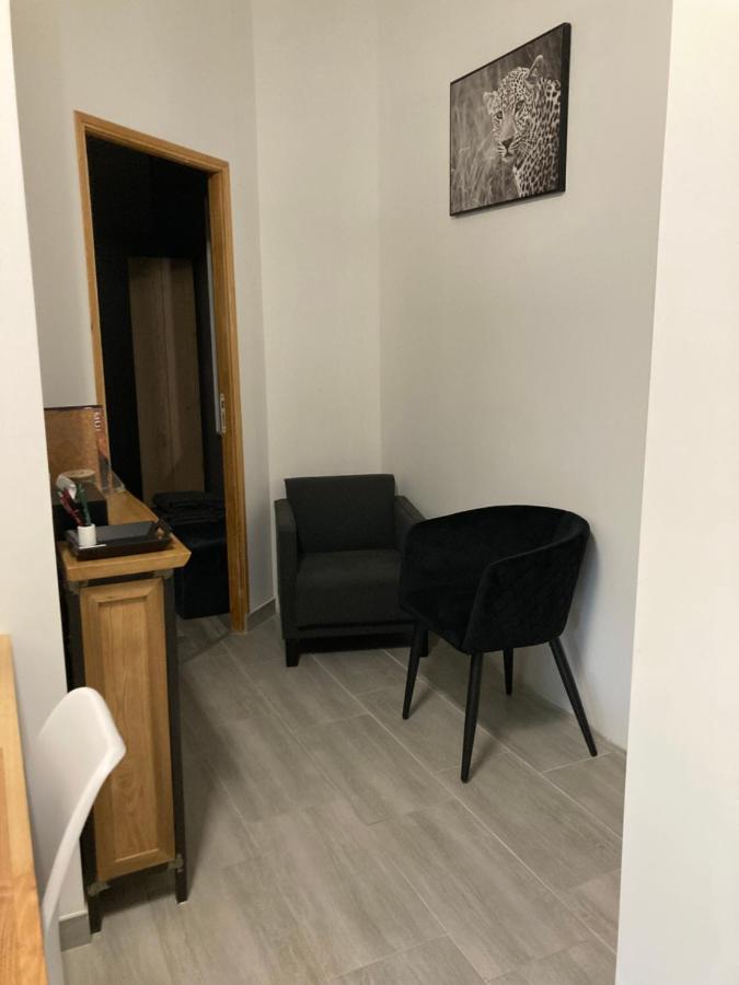 Gite Des Combes Blanches Avec Piscine Frayssinet-le-Gélat Exteriör bild